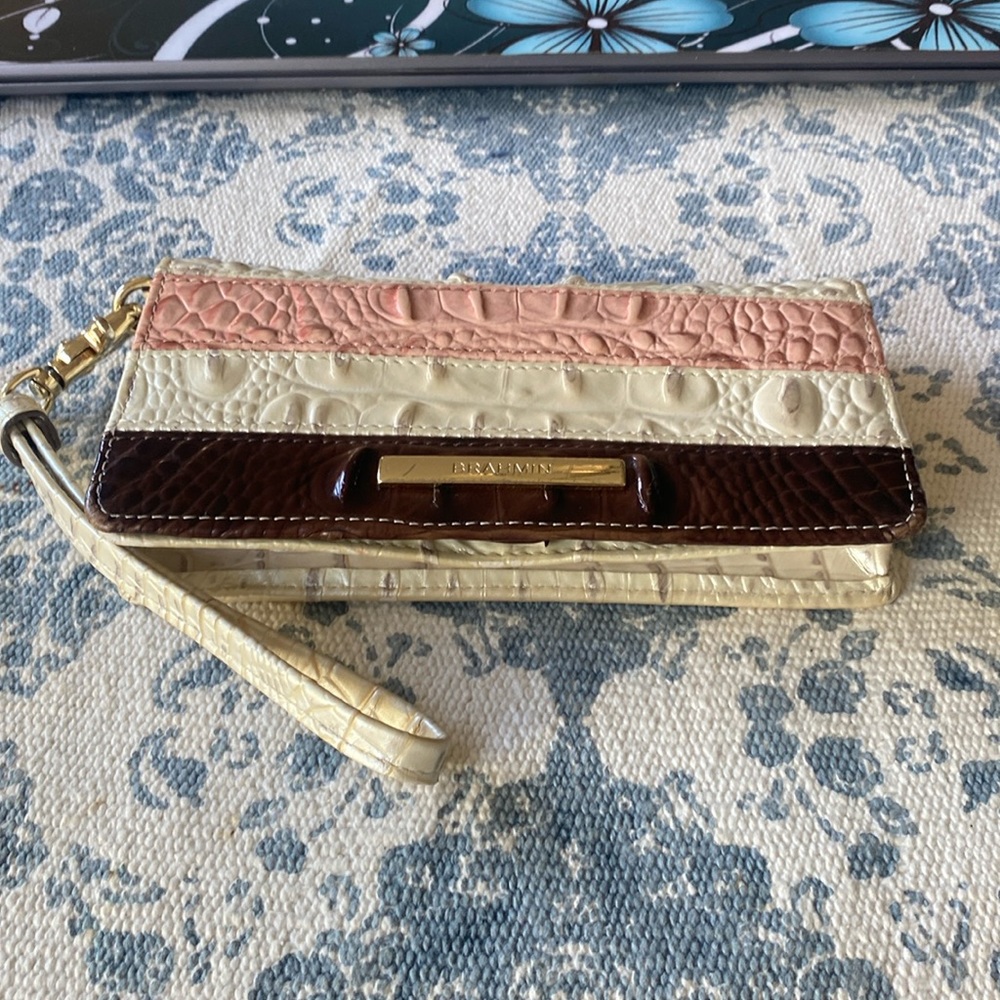 Brahmin wallet